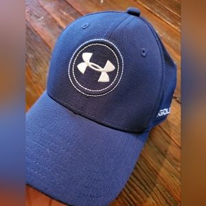 Under Armour boys fitted hat